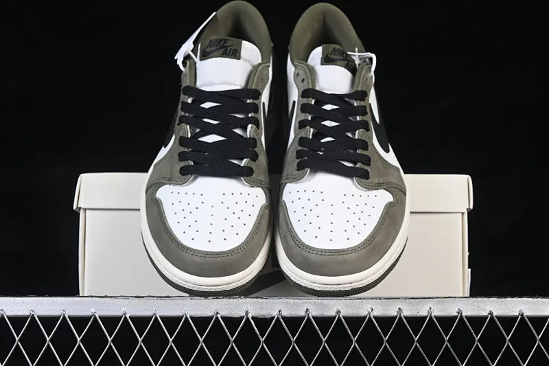 All categories Air Jordan Jordan series basketball shoes Air Jordan 1 Low Travis Scott x Air Jordan 1 Low OG AJ1 Joe 1 undercut low top HQ6998-200